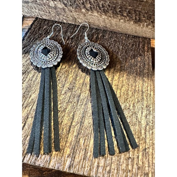 Boho Hippie Western Conch Tribal Silver Drop Wire Earrings, Black Leather, Gift - Picture 5 of 9